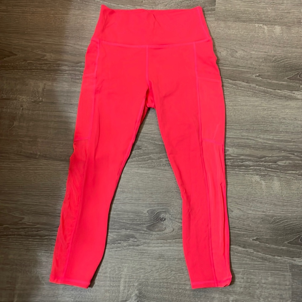 Fabletics size small high waisted cropped power hold pink legging. Side pocket